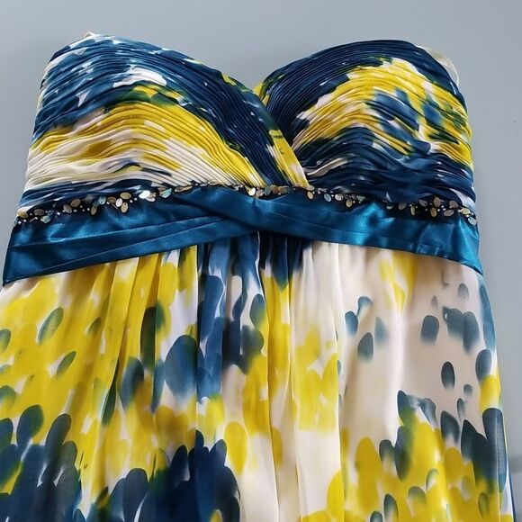 Dave & Johnny formal dress - Picture 6 of 9